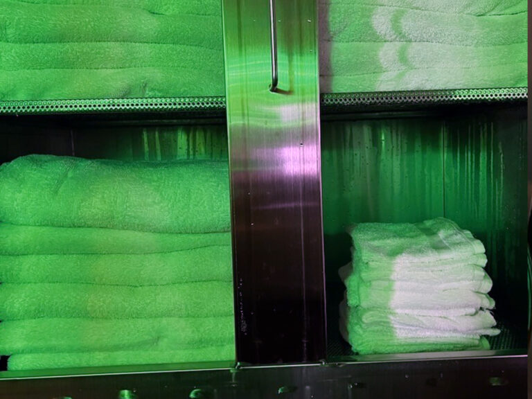 2589-hot-towel